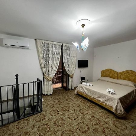 Centro Storico Family Flat Villa เนเปิลส์ ภายนอก รูปภาพ