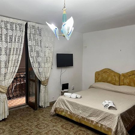 Centro Storico Family Flat Villa เนเปิลส์ ภายนอก รูปภาพ